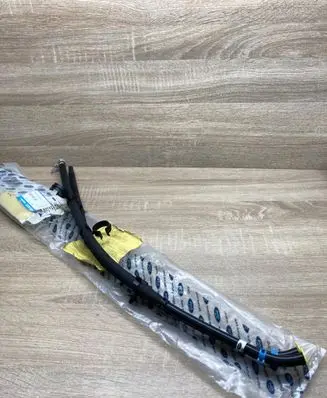 Mazda 626 Vacuum line/pipe/hose Y40220360