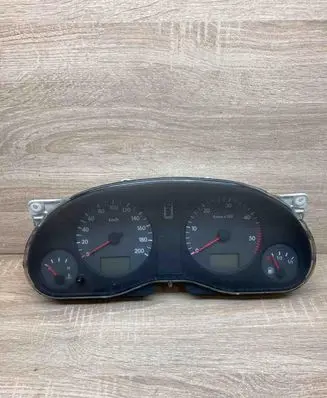 Seat Alhambra (Mk1) Speedometer (instrument cluster) 7M0919890B 96VW10849ED WITHPLUG