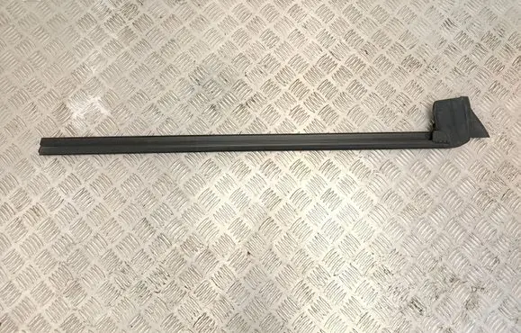 Tesla Model Y Rubber seal front coupe door window 150006200F