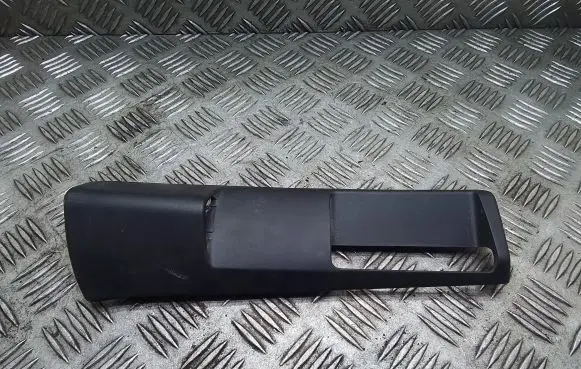 Volkswagen Transporter - Caravelle T5 Sliding door cover cap 7H0843188