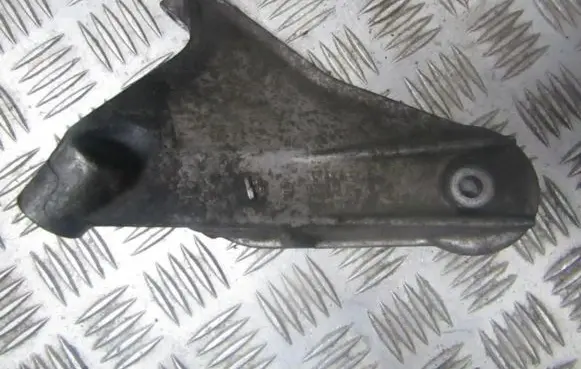 Volvo S70 V70 V70 XC Engine mounting bracket 1397889