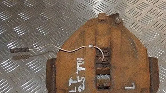 Volkswagen II LT Front brake caliper