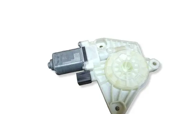 Volkswagen PASSAT B8 Rear door window regulator motor 5Q4959801D