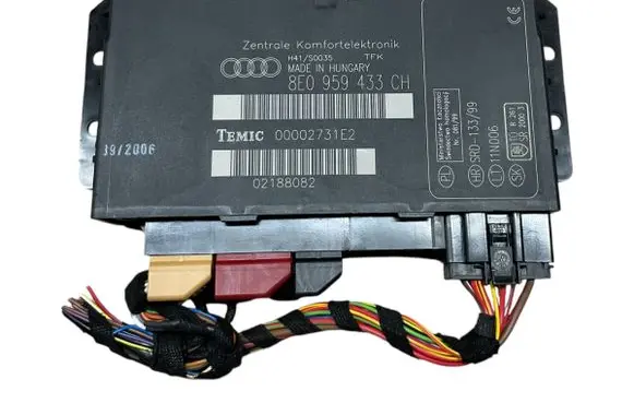 Audi A4 S4 B7 8E 8H Comfort/convenience module 8E0959433CH 00002731E2 02188082
