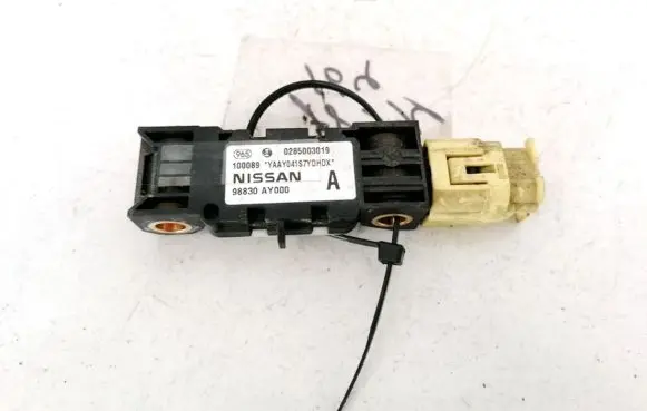 Nissan Primera Airbag deployment crash/impact sensor 98830AY000 USD