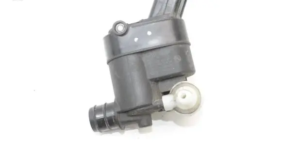 KIA Sportage Windscreen/windshield washer pump 985102W500