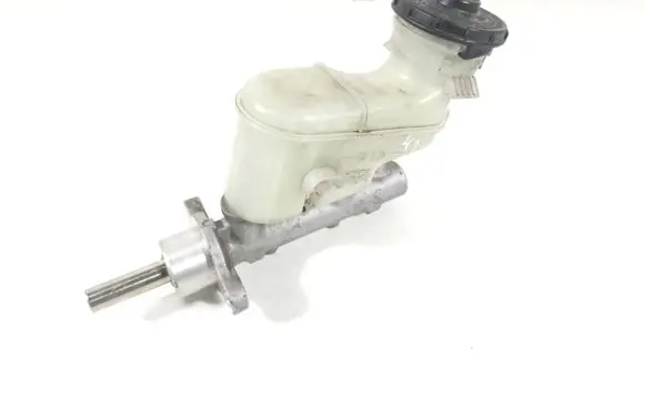 Honda Accord Master brake cylinder 46101-SDD-E02