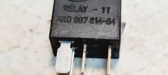 Nissan Almera N16 Other relay 252309F905 4RD00781404