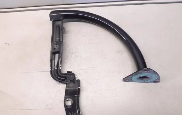 Volkswagen PASSAT B6 Tailgate/trunk/boot hinge 3C5827301B 13435