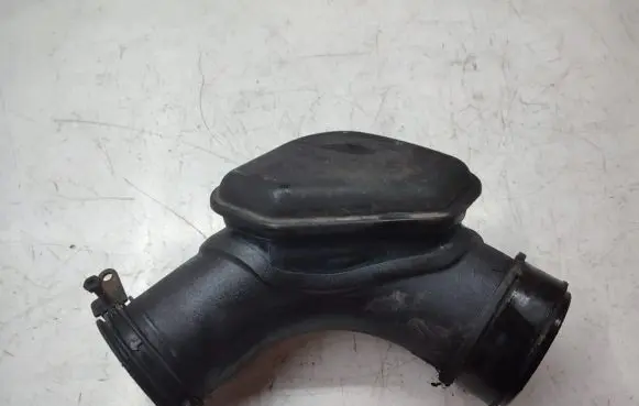 Intake resonator