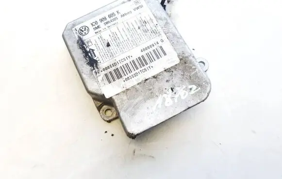 Volkswagen Polo IV 9N3 Airbag control unit/module 1c0909605k 5wk43125