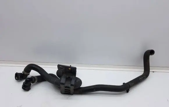 Mercedes-Benz GLA W156 Engine coolant pipe/hose A2468303196 A2468303396