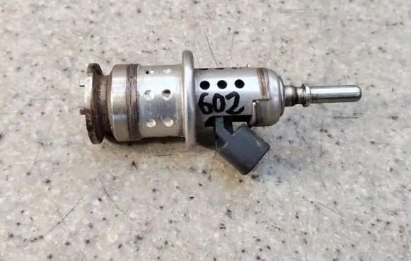 Volvo XC60 AdBlue injector 32203677