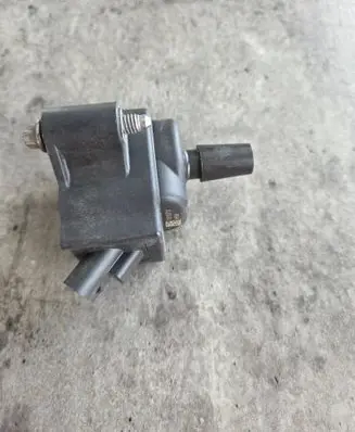 BMW 5 G30 G31 G38 High voltage ignition coil 8643360 77850002 211180717