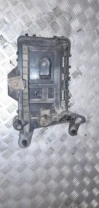 Skoda Octavia Mk2 (1Z) Battery tray 1K0915333