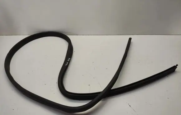 Mercedes-Benz ML W164 Engine compartment rubber 