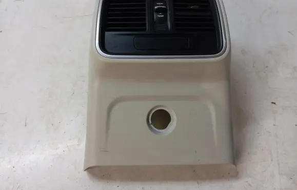 Porsche Macan (95B) Rear air vent grill 95B819203