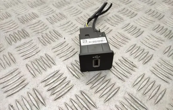 USB socket connector