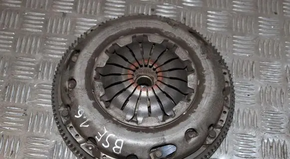 Seat Leon (1P) Clutch set kit R030105271D 036141033 036141026G