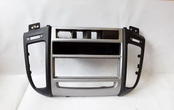 Hyundai Santa Fe Climate control/heater control trim U0443448