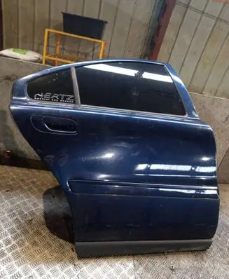 Volvo S60 Rear door