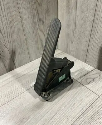 Smart ForTwo I Accelerator throttle pedal 0280752226