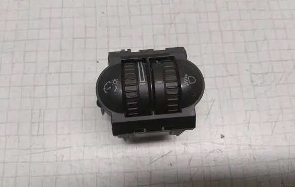 Volkswagen Golf V Headlight level height control switch 1K0941333D