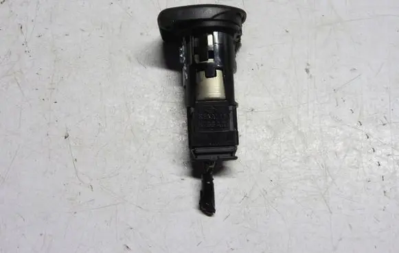 Nissan Note (E12) 12 V Socket (rear) 68fgrgtyr67U0A