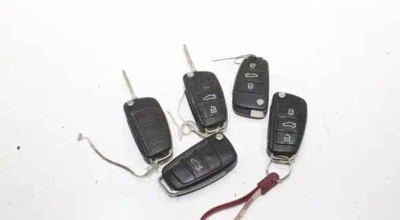 Audi A3 S3 8P Ignition key/card 8P0837220D 4F0837220R
