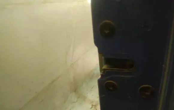 Renault Master II Front door lock