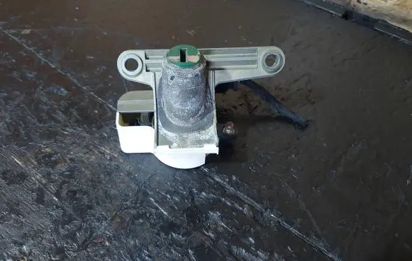 Audi A4 S4 B5 8D Tailgate exterior lock 8D9827573A