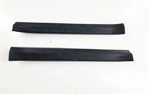 Foot area side trim