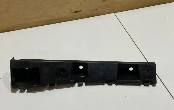 Ford Mustang VI Front bumper mounting bracket FR3B16C066AC