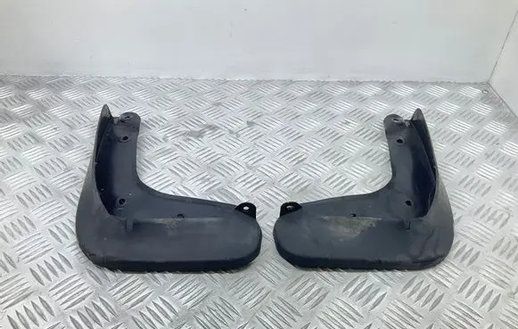 Volkswagen Scirocco Front mudguard 1K8075111 1K8075112