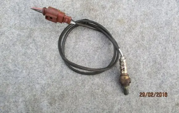 Volkswagen Golf VII Lambda probe sensor AUDI06E906265D