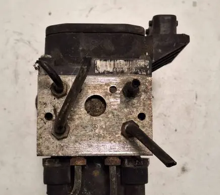 Mercedes-Benz A W168 ABS Pump 0265202464 004303283