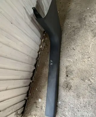 Volkswagen Touran I Front sill trim cover