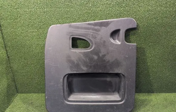 Renault Trafic III (X82) Rear door card panel trim 8200007087 91165792