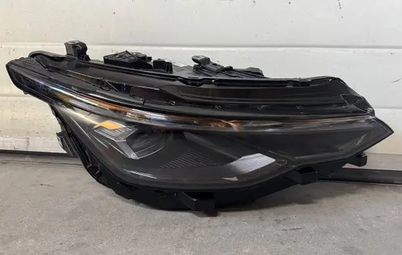 Volkswagen Golf VIII Headlight/headlamp 5H1941060T