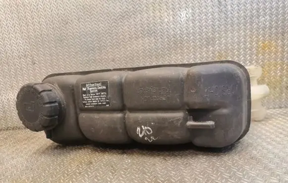 Mercedes-Benz E W210 Coolant expansion tank/reservoir 2105000549