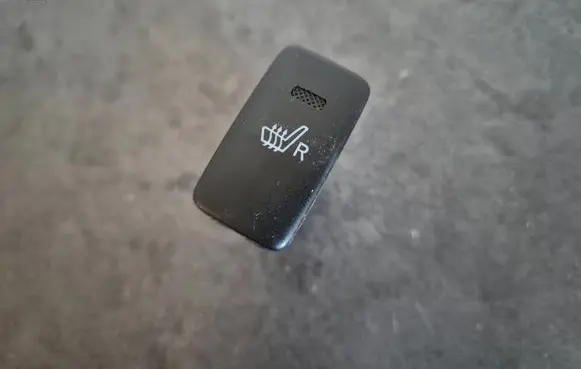 Toyota Hilux (AN10, AN20, AN30) Seat heating switch 