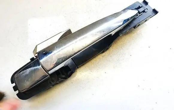 Nissan Leaf I (ZE0) Front door exterior handle
