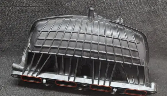 Volkswagen Tiguan Intake manifold 03C129711AB