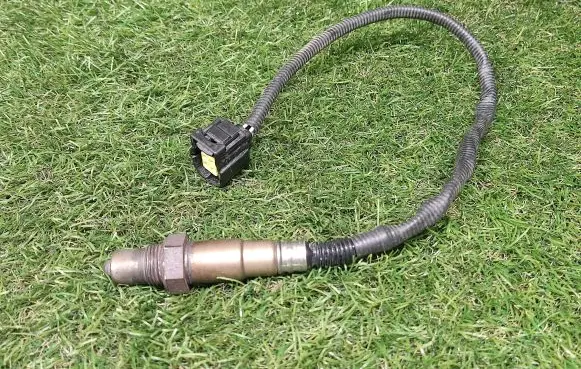 Mercedes-Benz E W212 Lambda probe sensor 0045420818 0258006747