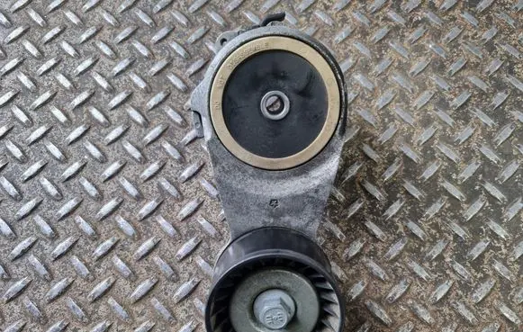 Ram 1500 Generator/alternator belt tensioner