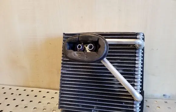 Audi TT TTS Mk2 Air conditioning (A/C) radiator (interior) 