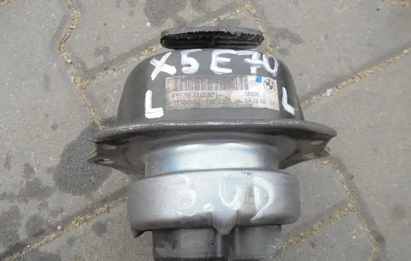 BMW X5 E70 Engine mount bracket 8823669