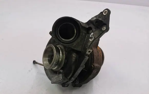 Mercedes-Benz C W204 Turbo A6460901080 7529907