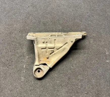 BMW 4 F32 F33 Engine mounting bracket 6784832