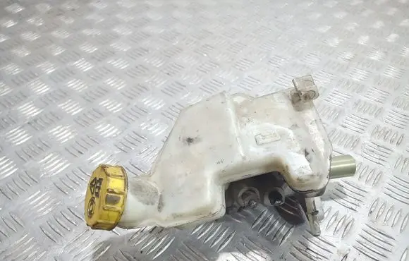 Mazda 2 Master brake cylinder